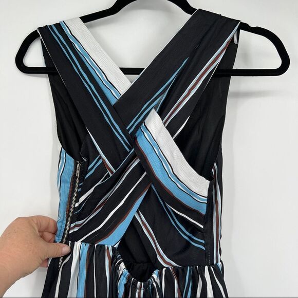 L'ATISTE Multi Striped Cutout Criss-cross A-Line Woven V-neck Sleeveless Dress - Picture 7 of 16
